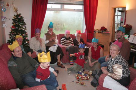 Forbes, Oliver & Greeff families united for Christmas. Ilse-Mari Greeff, Jarris & Henri Forbes, Hendro Greeff.